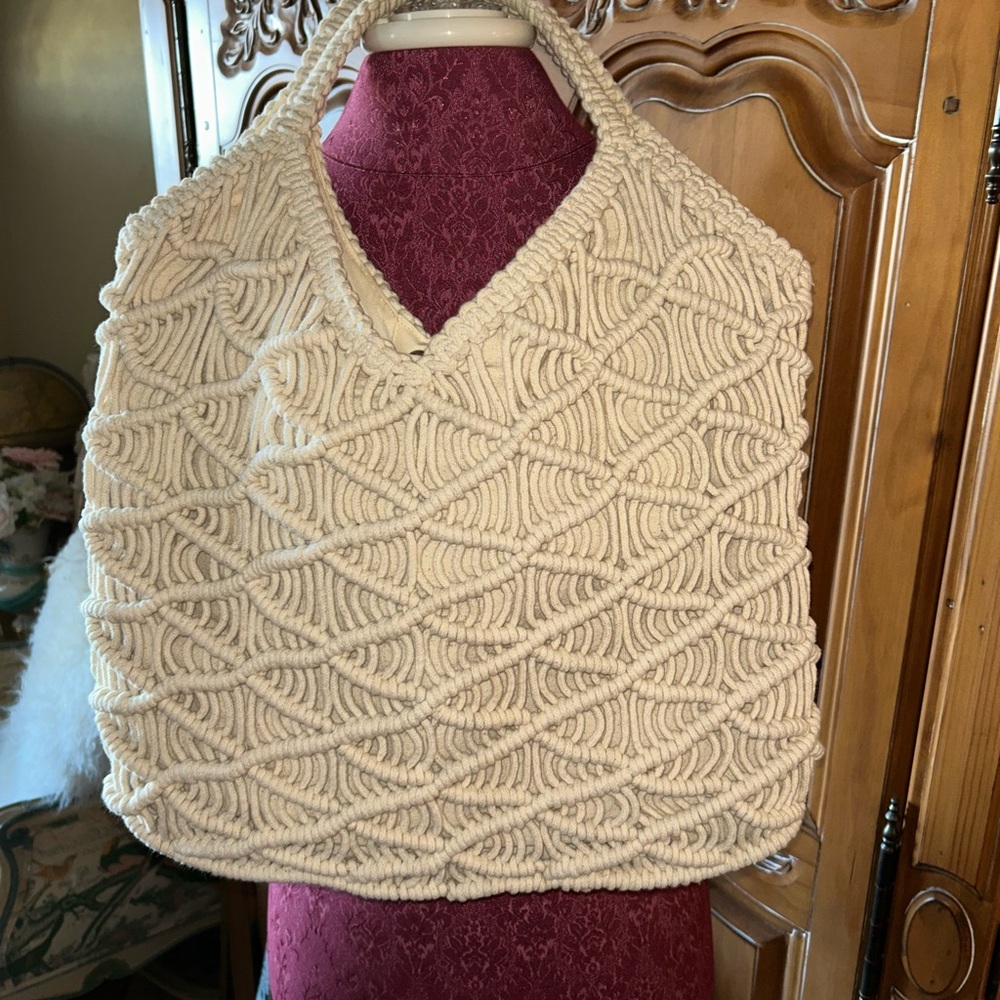 Evelyn K Large Tote type Bag